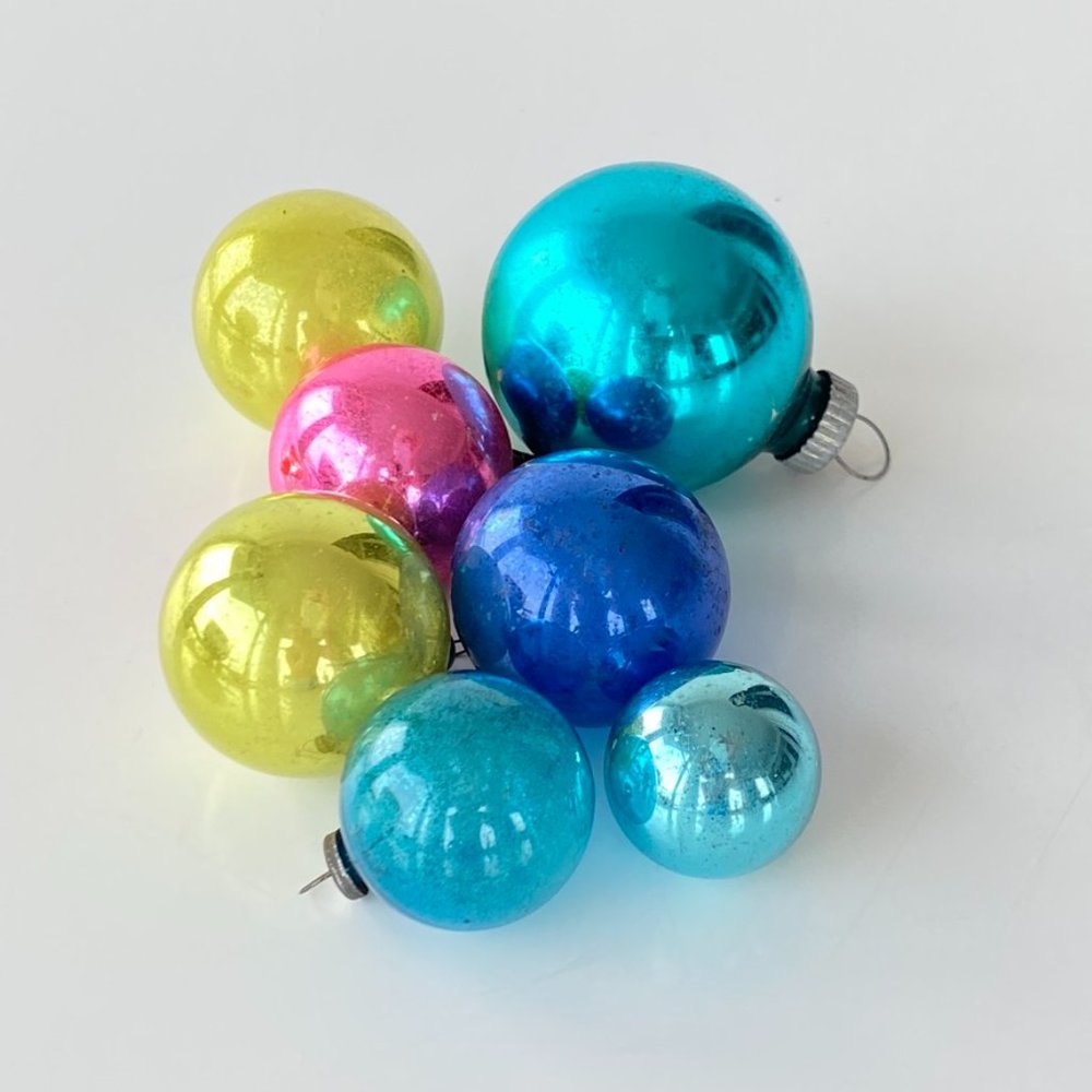 HOLIDAY CLEARANCE / Vintage Mercury Glass Ornaments Set